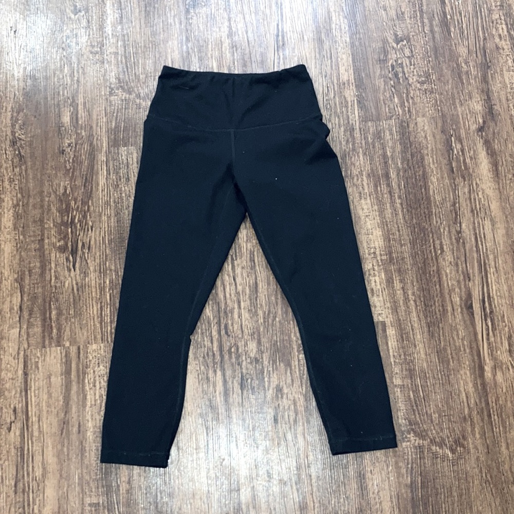 Calf length work out leggings